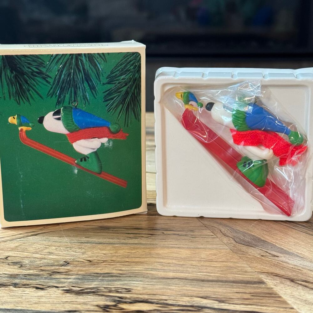 1984 Hallmark Snoopy Woodstock Ski Jumping Ornament QX4391 New Sealed In Bag